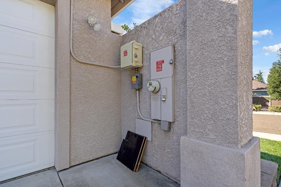 3685 Wimbledon Drive Redding, CA 96002 - Photo 64 of 70 Solar Power