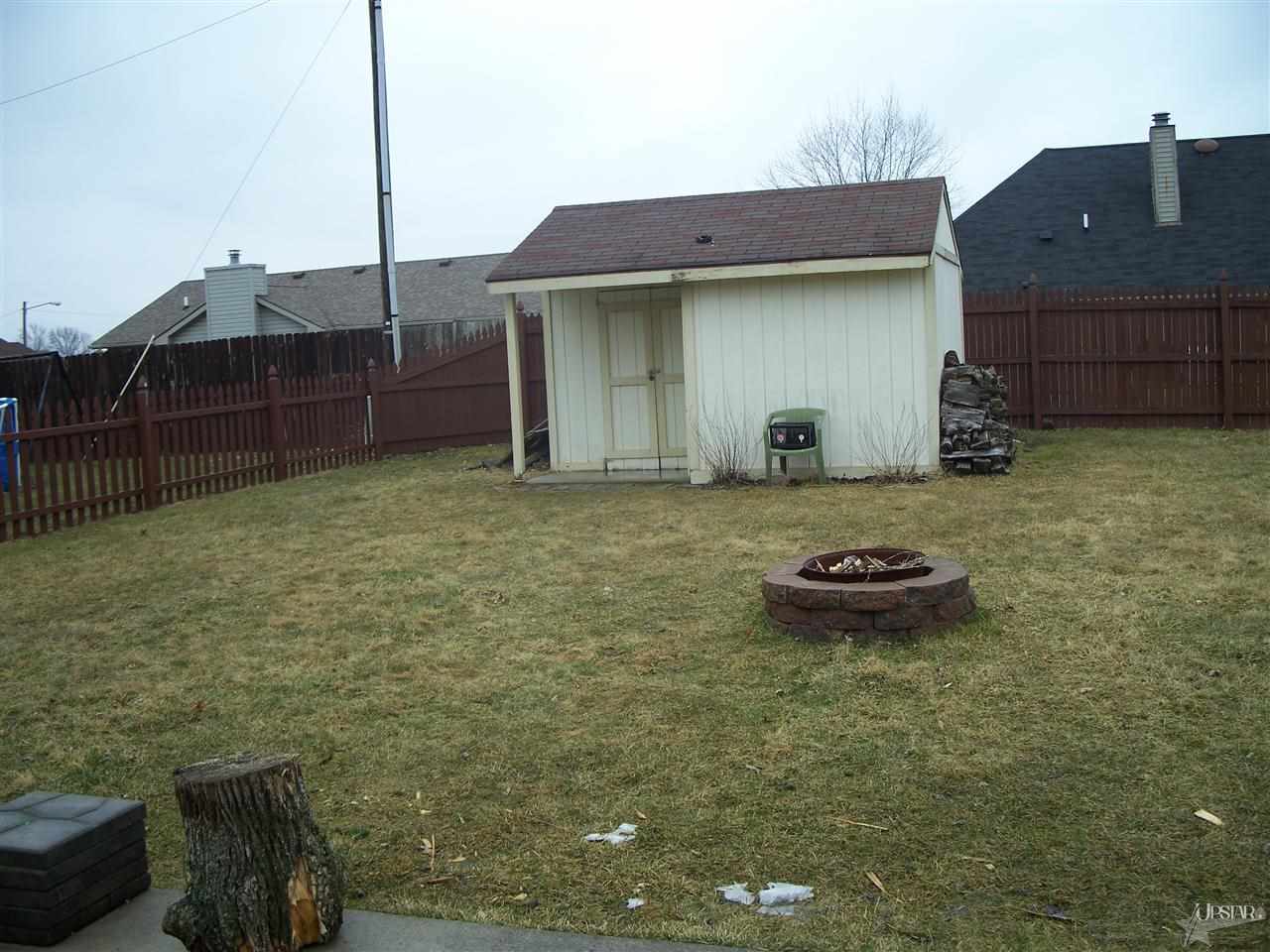 122 Evergreen Lane Decatur, IN 46733 - Photo 4 of 13