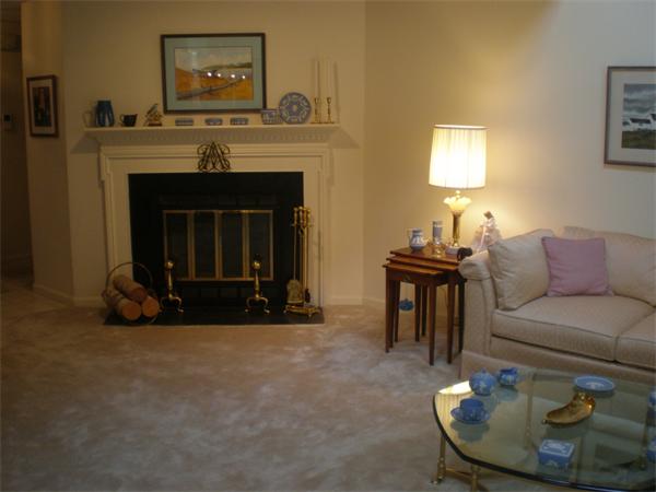 1 Fox Run, Unit 44 Middleton, MA 01949 - Photo 3 of 29 Gallery Image 3