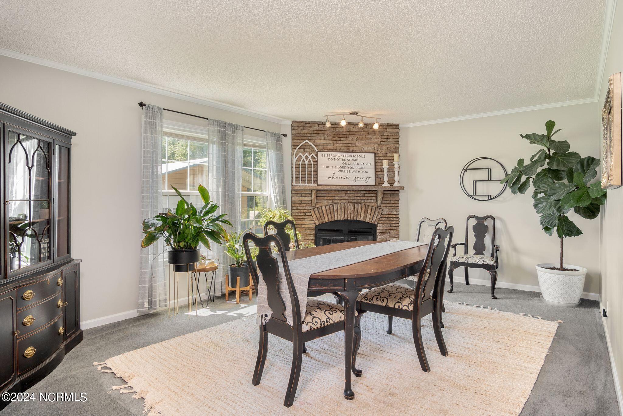 1910 Osbourne Road Williamston, NC 27892 - Photo 3 of 60 Great Room