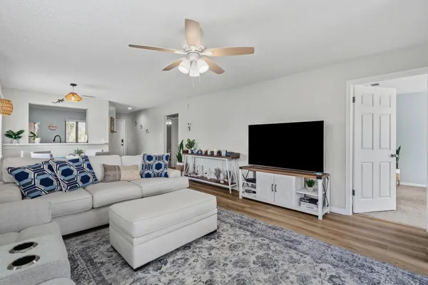 $289,900 | 6940 Southeast Constitution Boulevard, Unit 206, Hobe Sound, FL 33455