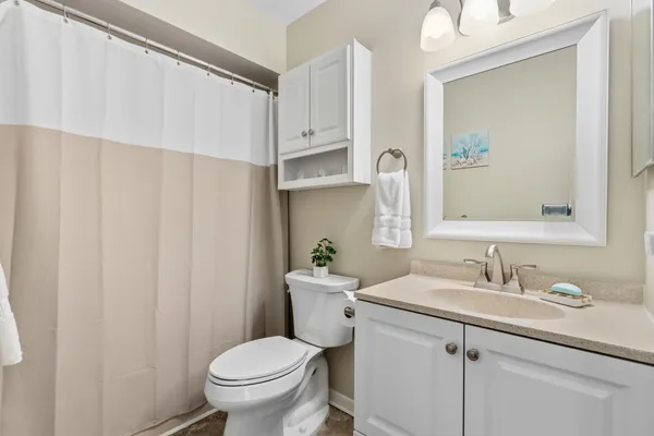 $289,900 | 6940 Southeast Constitution Boulevard, Unit 206, Hobe Sound, FL 33455