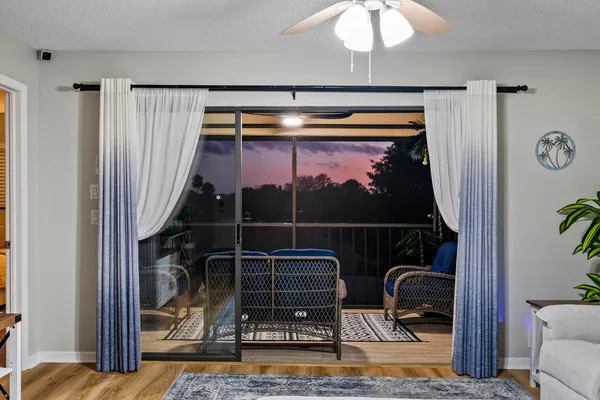 $289,900 | 6940 Southeast Constitution Boulevard, Unit 206, Hobe Sound, FL 33455