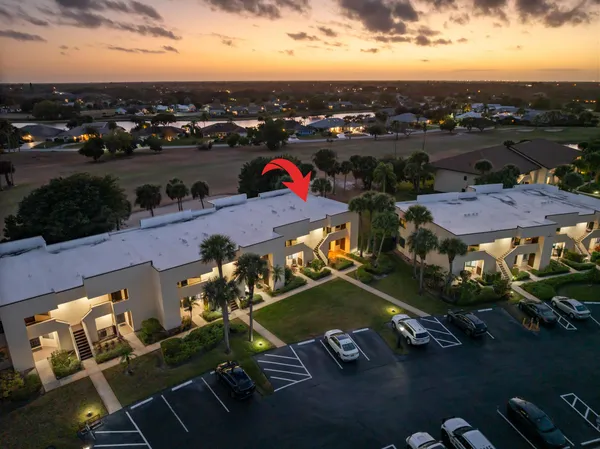 $289,900 | 6940 Southeast Constitution Boulevard, Unit 206, Hobe Sound, FL 33455