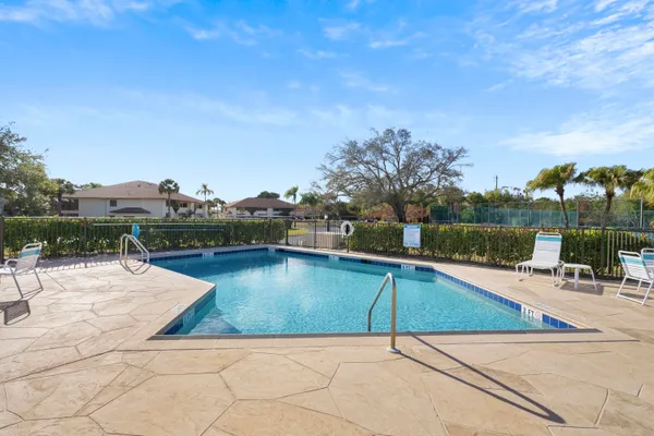 $289,900 | 6940 Southeast Constitution Boulevard, Unit 206, Hobe Sound, FL 33455