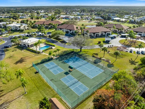 $289,900 | 6940 Southeast Constitution Boulevard, Unit 206, Hobe Sound, FL 33455