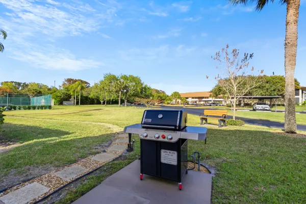 $289,900 | 6940 Southeast Constitution Boulevard, Unit 206, Hobe Sound, FL 33455