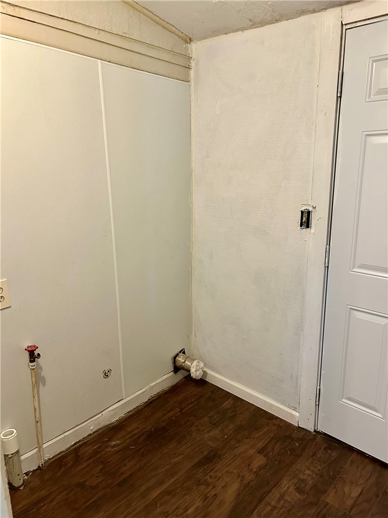 181 Sumter Street Anderson, SC 29621 - Photo 14 of 17 This functional space offers potential for customization and utility.