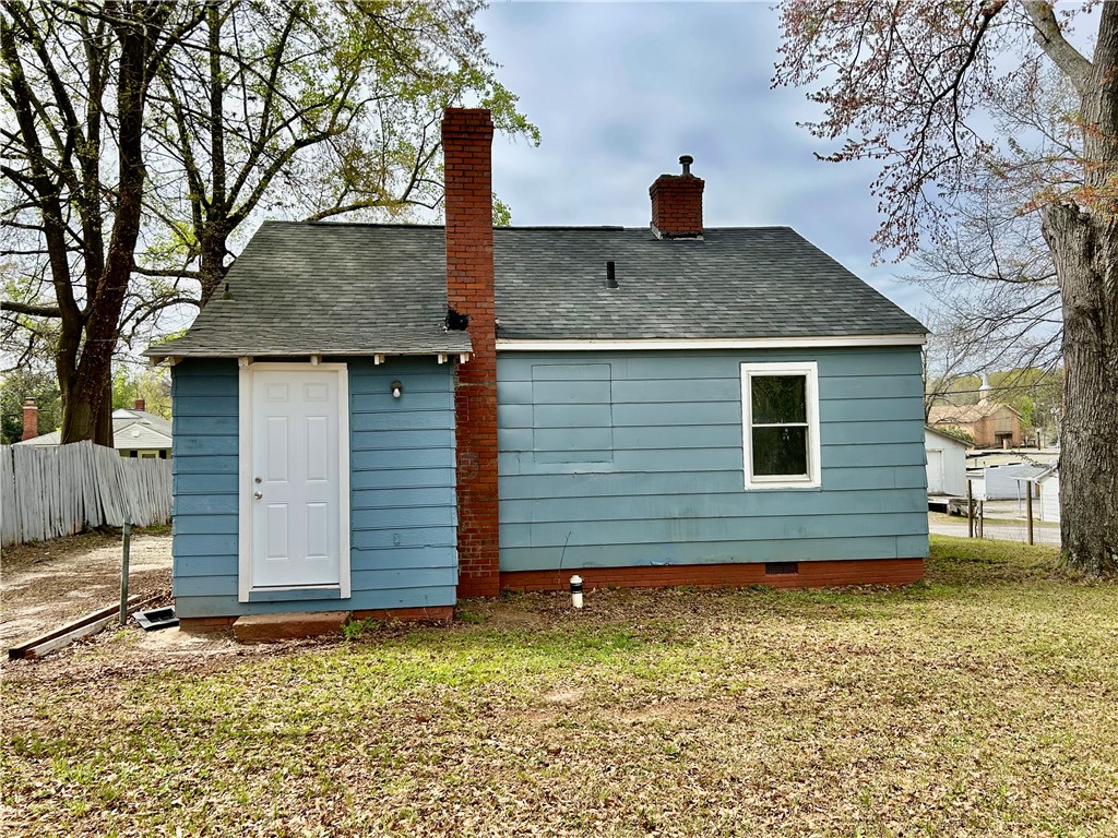 181 Sumter Street Anderson, SC 29621 - Photo 16 of 17 This charming home features a classic exterior and a spacious backyard.
