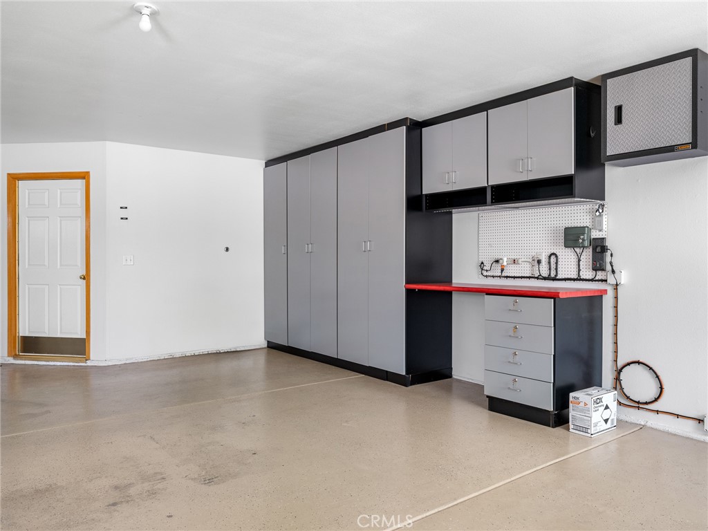 19224 Roanoke Road Apple Valley, CA 92307 - Photo 19 of 53