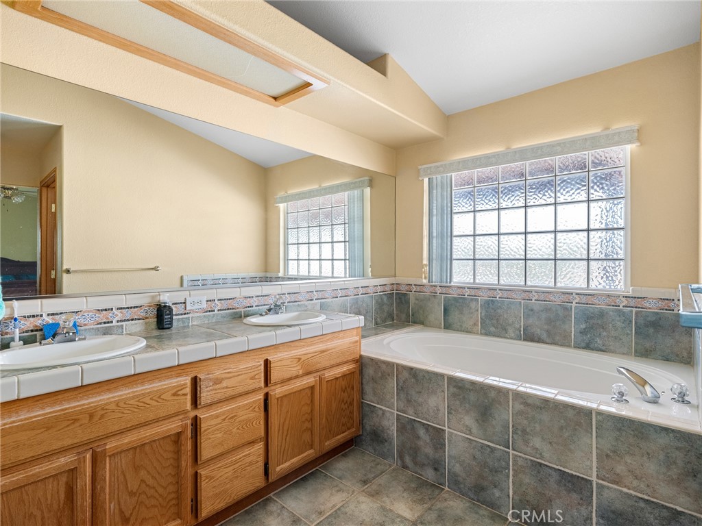 19224 Roanoke Road Apple Valley, CA 92307 - Photo 32 of 53