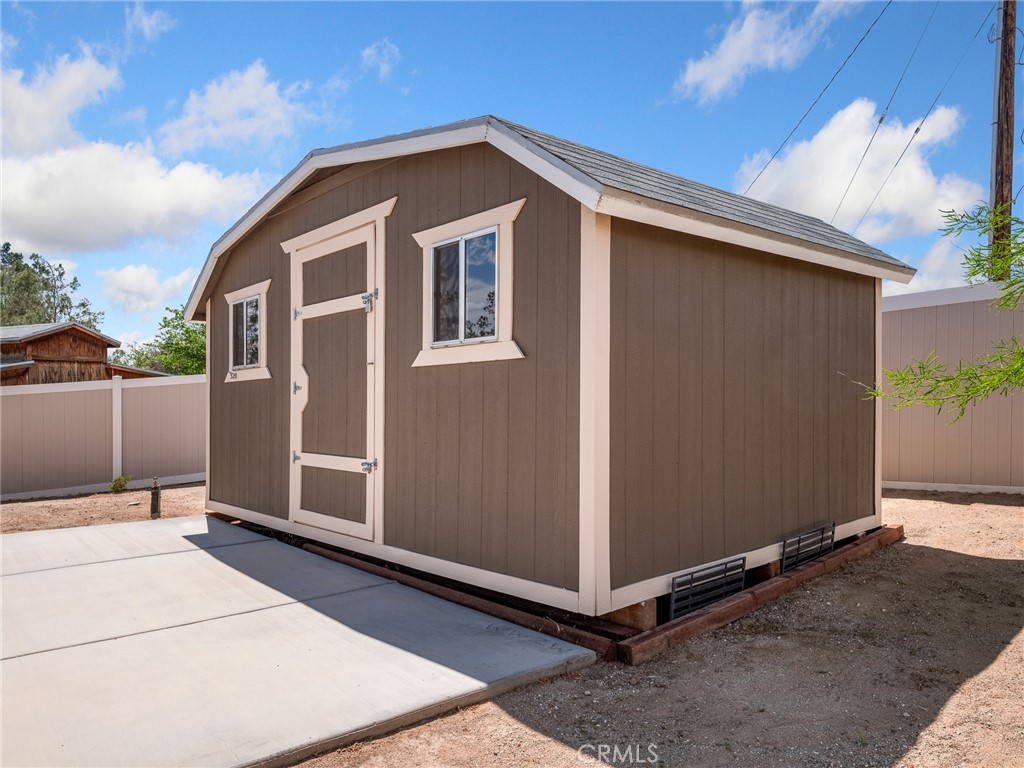 19224 Roanoke Road Apple Valley, CA 92307 - Photo 49 of 53