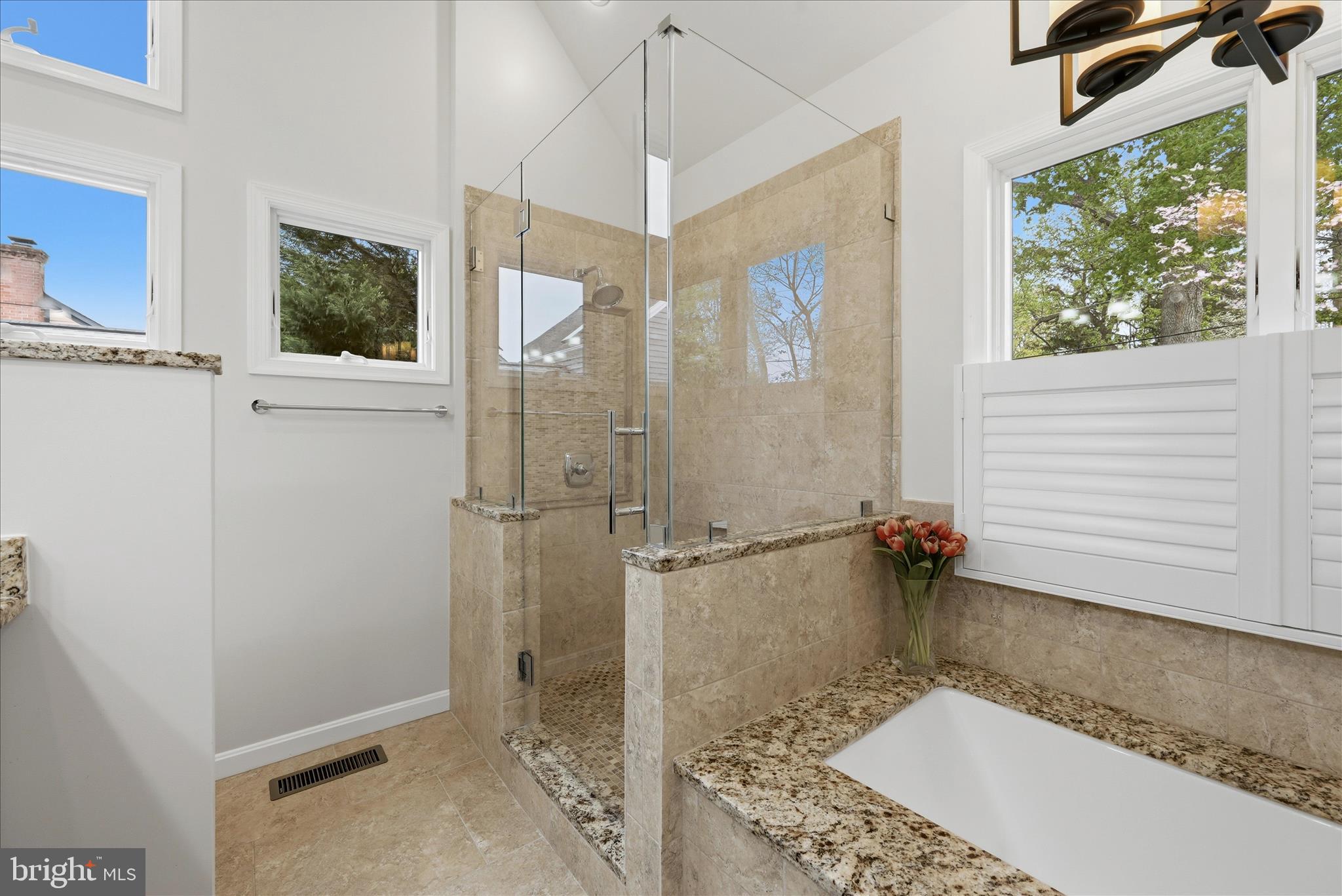 320 Loudoun Street Southwest Leesburg, VA 20175 - Photo 26 of 60 Primary Bathroom