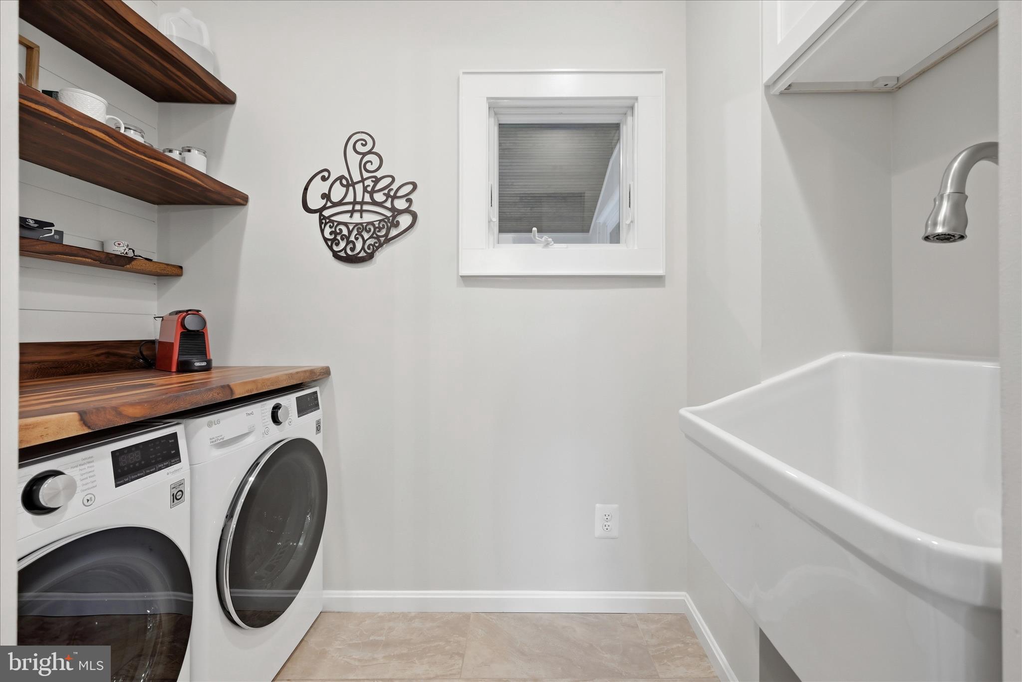 320 Loudoun Street Southwest Leesburg, VA 20175 - Photo 35 of 60 Main Level - Laundry Area