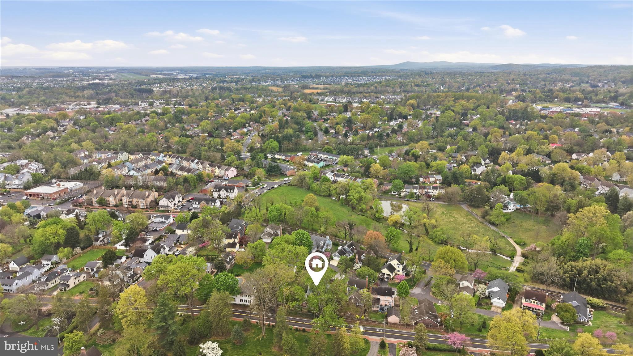320 Loudoun Street Southwest Leesburg, VA 20175 - Photo 52 of 60 Aerial View