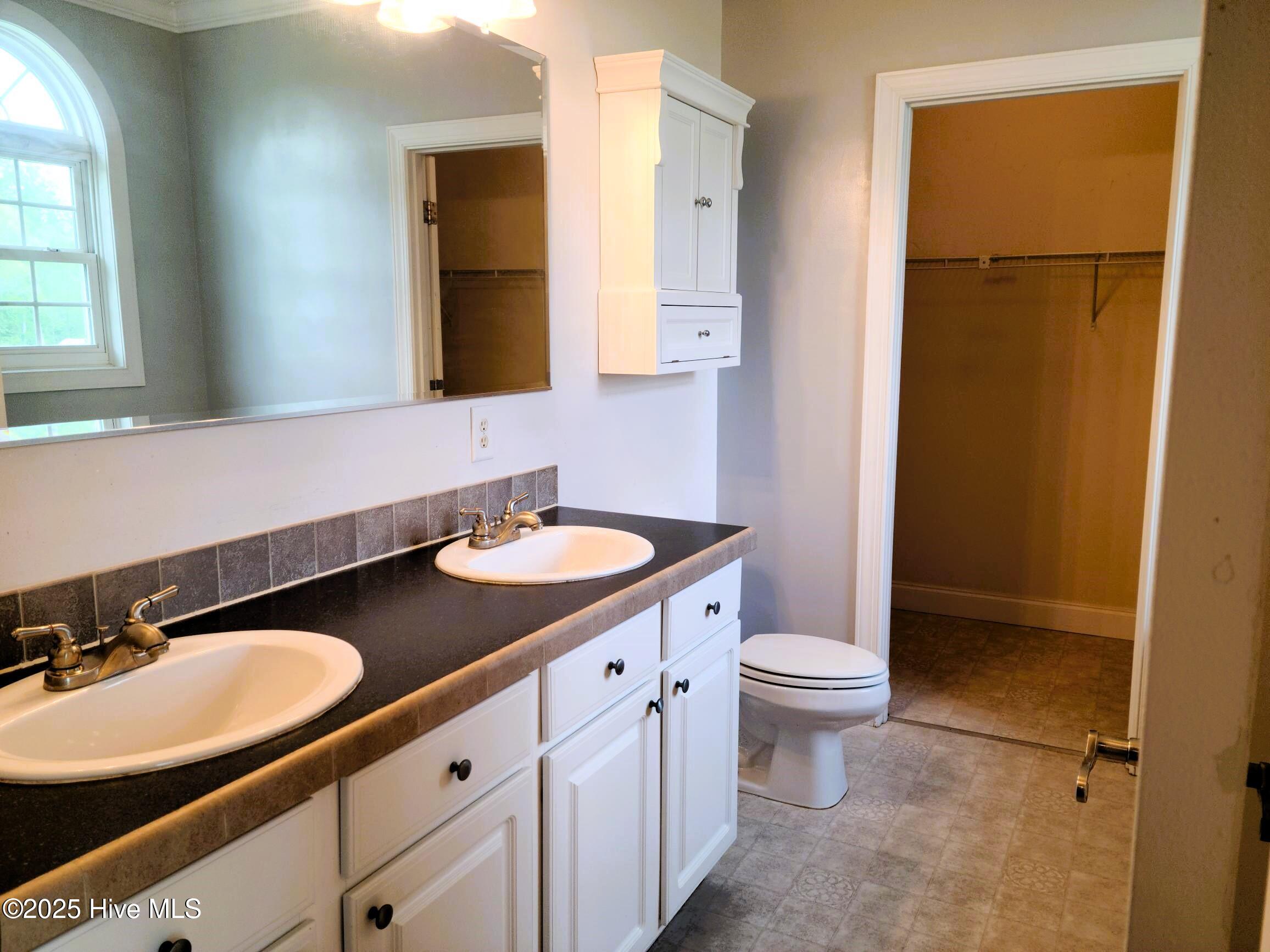 51 Cavalier Road Gates, NC 27937 - Photo 16 of 47 Primary bathroom