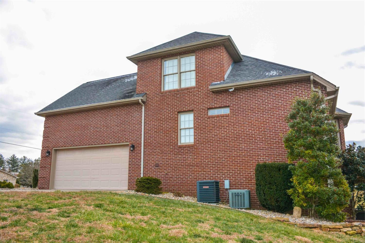 21 Club Valley Estates Road London, KY 40741 - Photo 15 of 77 Listing Photo