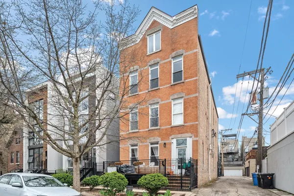 $550,000 | 2228 North Hamilton Avenue, Unit 3F, Chicago, IL 60647