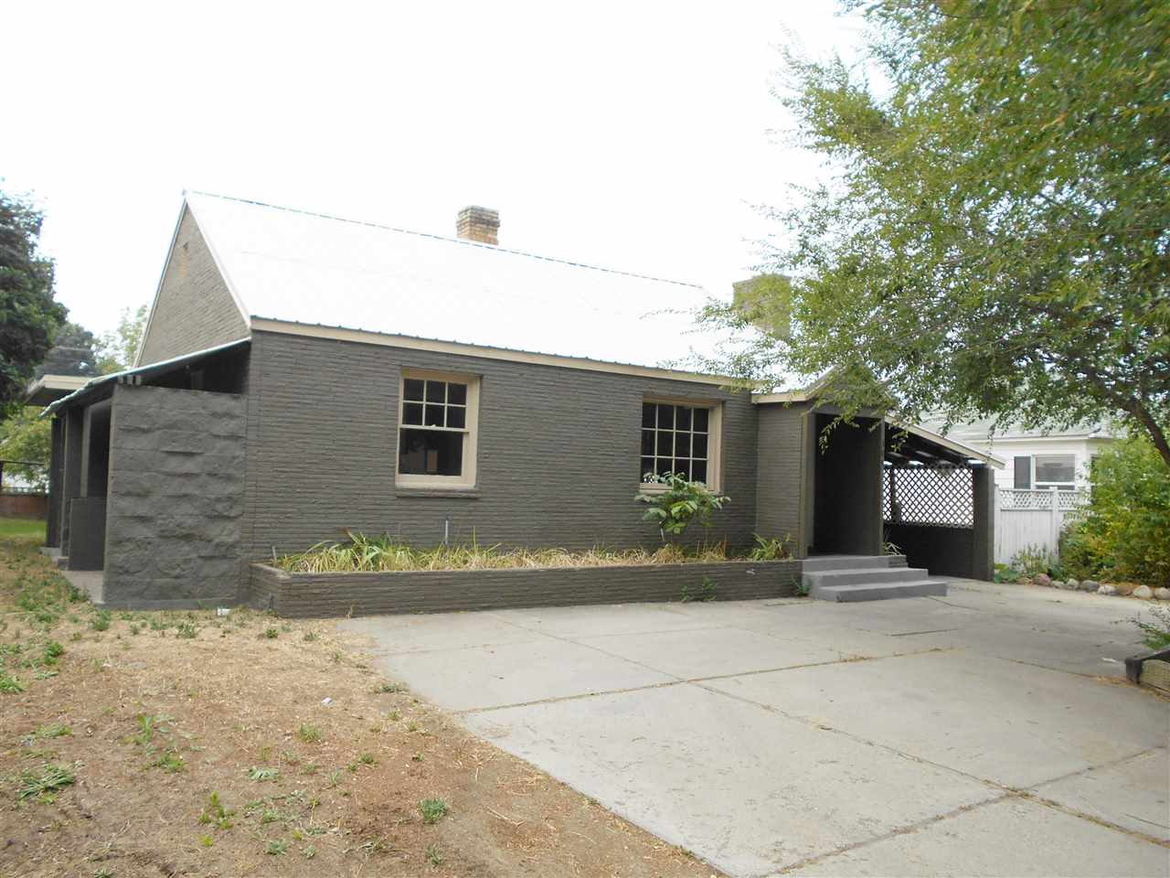 304 East Hawthorne Road Spokane, WA 99218 - Photo 2 of 20