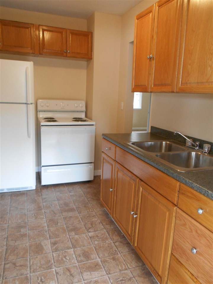 304 East Hawthorne Road Spokane, WA 99218 - Photo 5 of 20