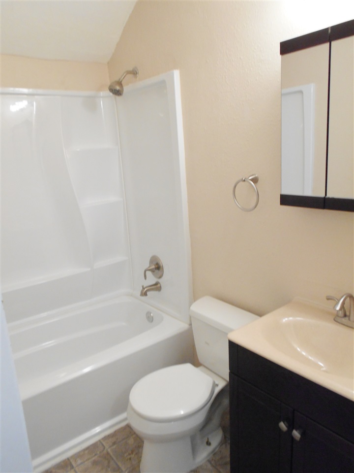 304 East Hawthorne Road Spokane, WA 99218 - Photo 7 of 20