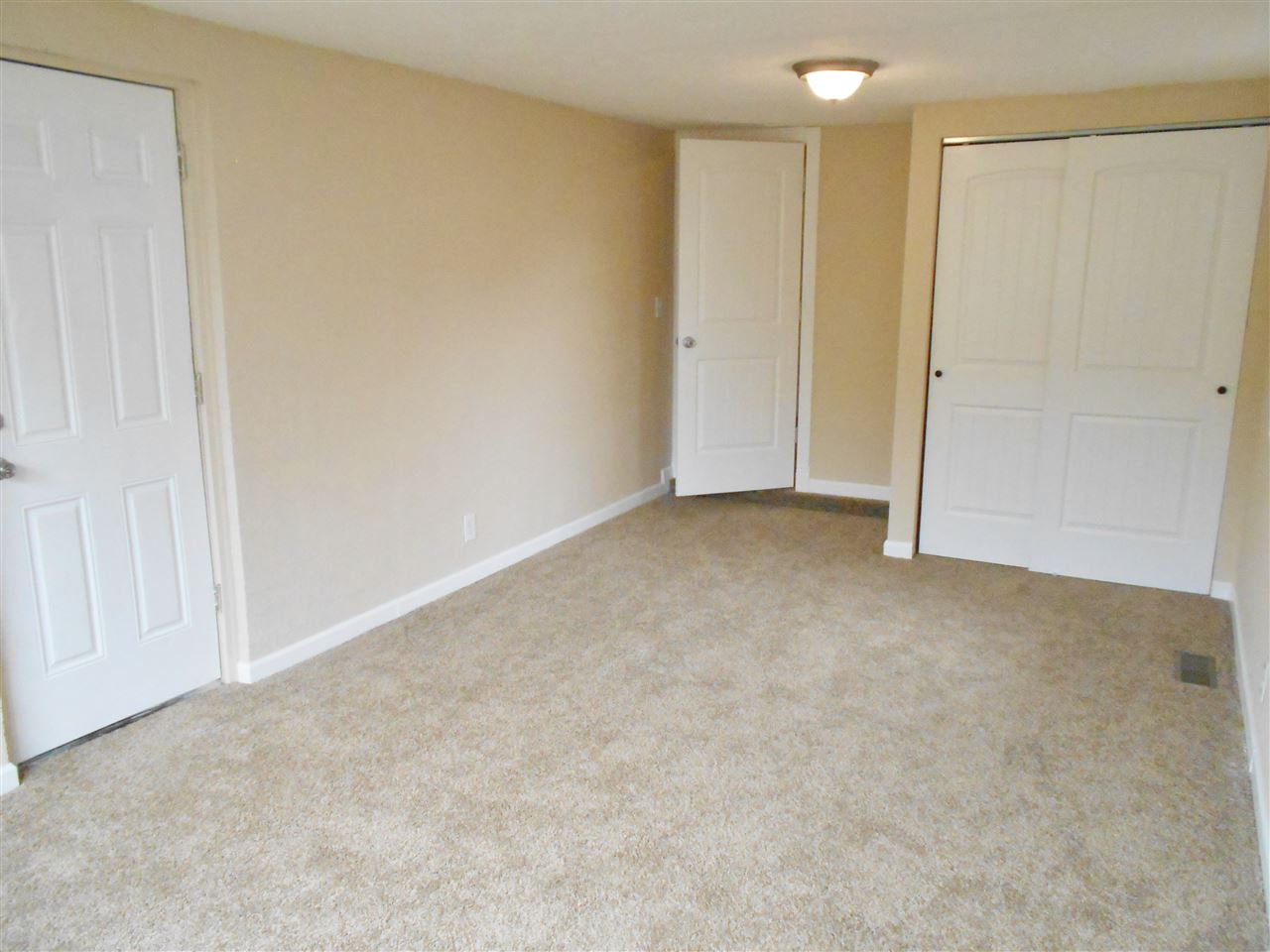 304 East Hawthorne Road Spokane, WA 99218 - Photo 10 of 20