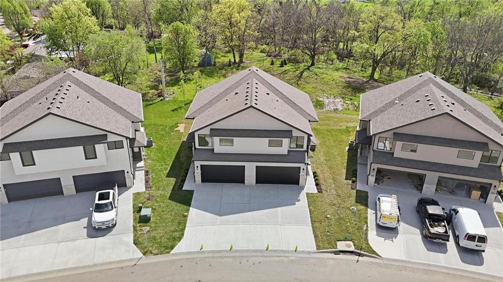 211 Northwest Orchard Street Lee's Summit, MO 64063 - Photo 1 of 35