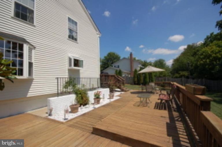 805 Cattail Lane Northeast Leesburg, VA 20176 - Photo 18 of 23 Exterior #2