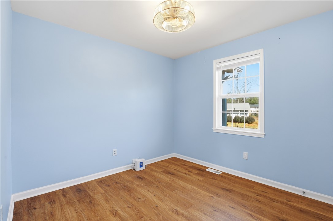 2703 Dellwood Lane Anderson, SC 29621 - Photo 16 of 26 Bedroom #3