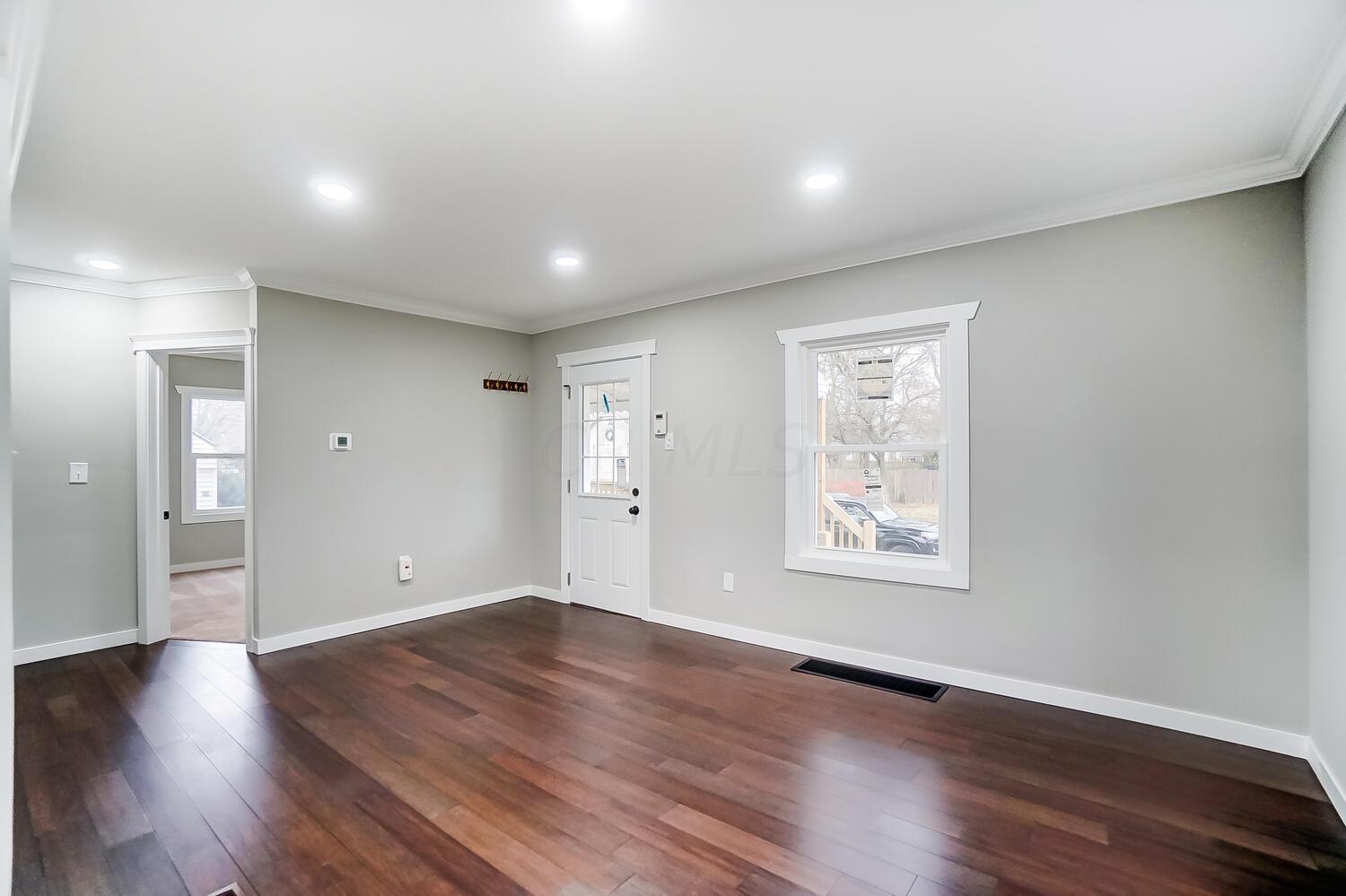 2028 Ferris Road Columbus, OH 43224 - Photo 3 of 31 50031769-003_web
