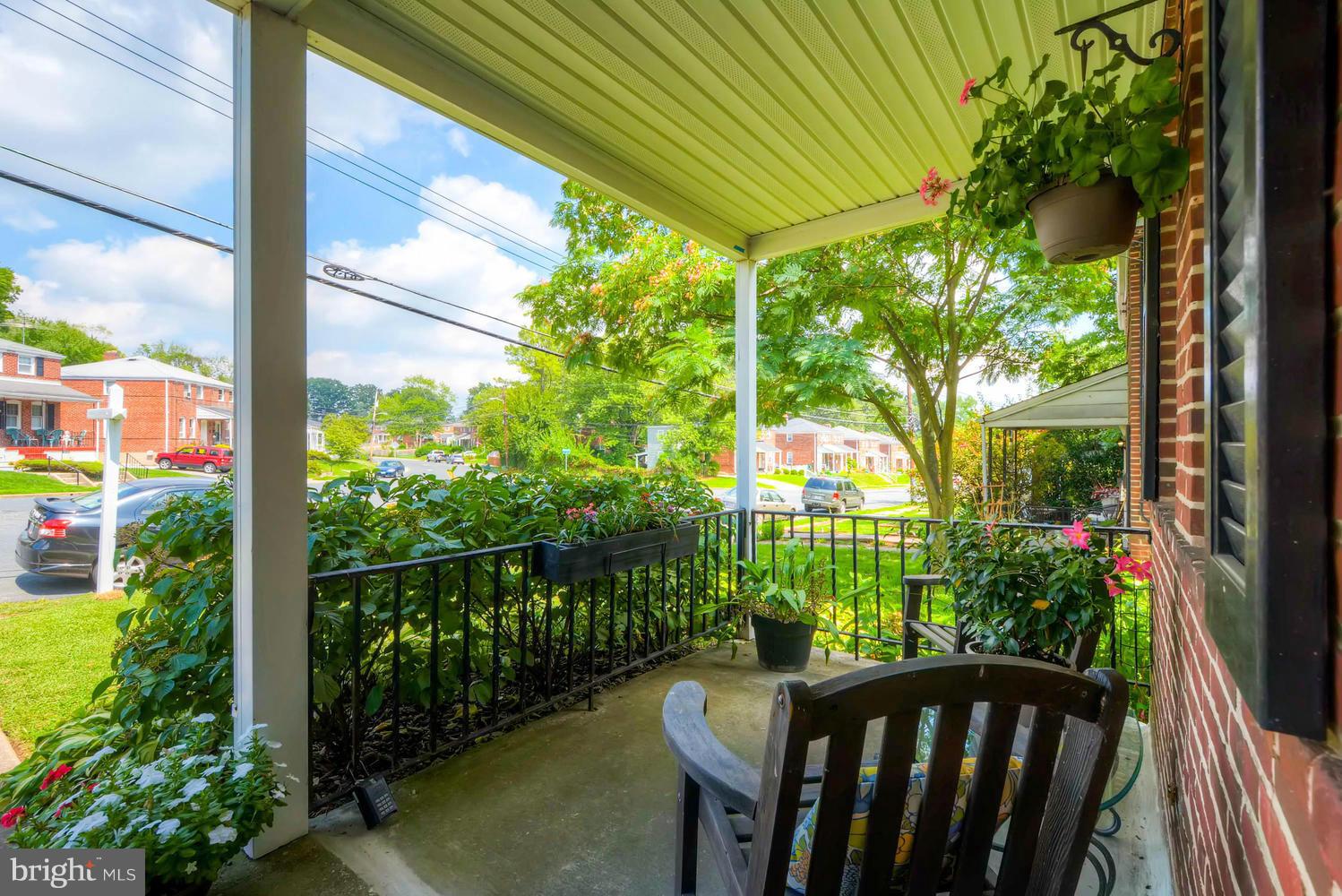 1615 Mussula Road Towson, MD 21286 - Photo 4 of 30 a view of a balcony with garden