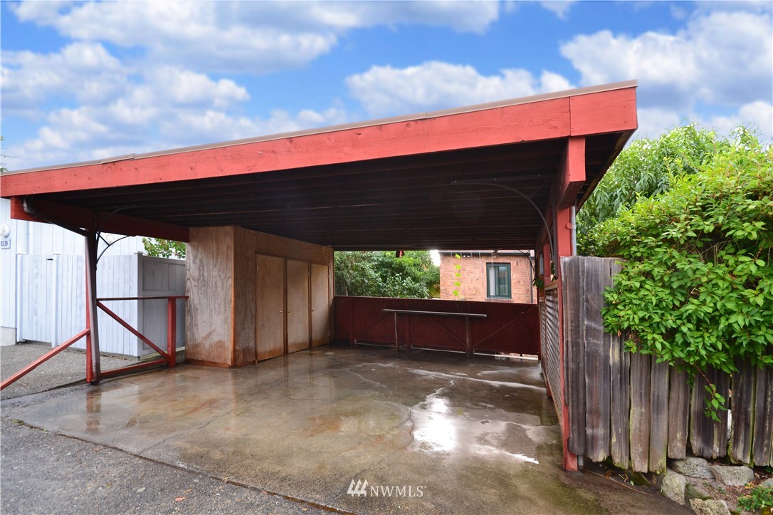 8335 23rd Avenue Northwest Seattle, WA 98117 - Photo 17 of 23