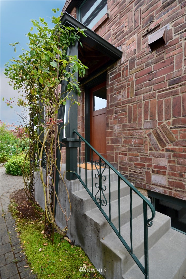 8335 23rd Avenue Northwest Seattle, WA 98117 - Photo 21 of 23