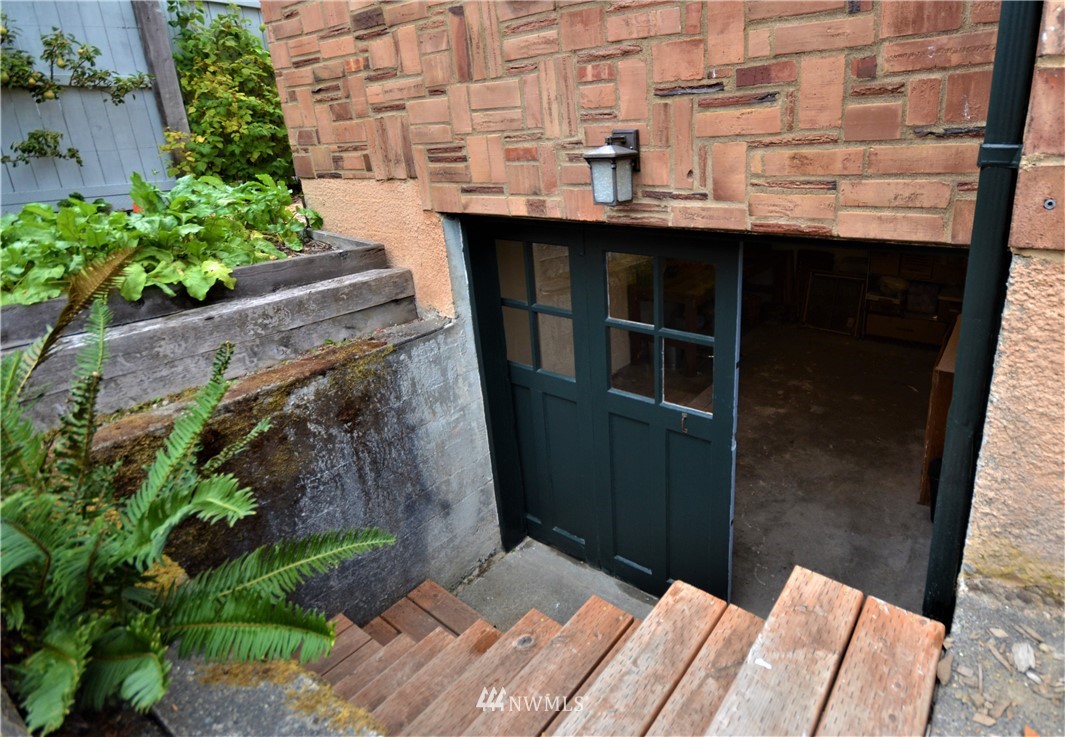 8335 23rd Avenue Northwest Seattle, WA 98117 - Photo 22 of 23