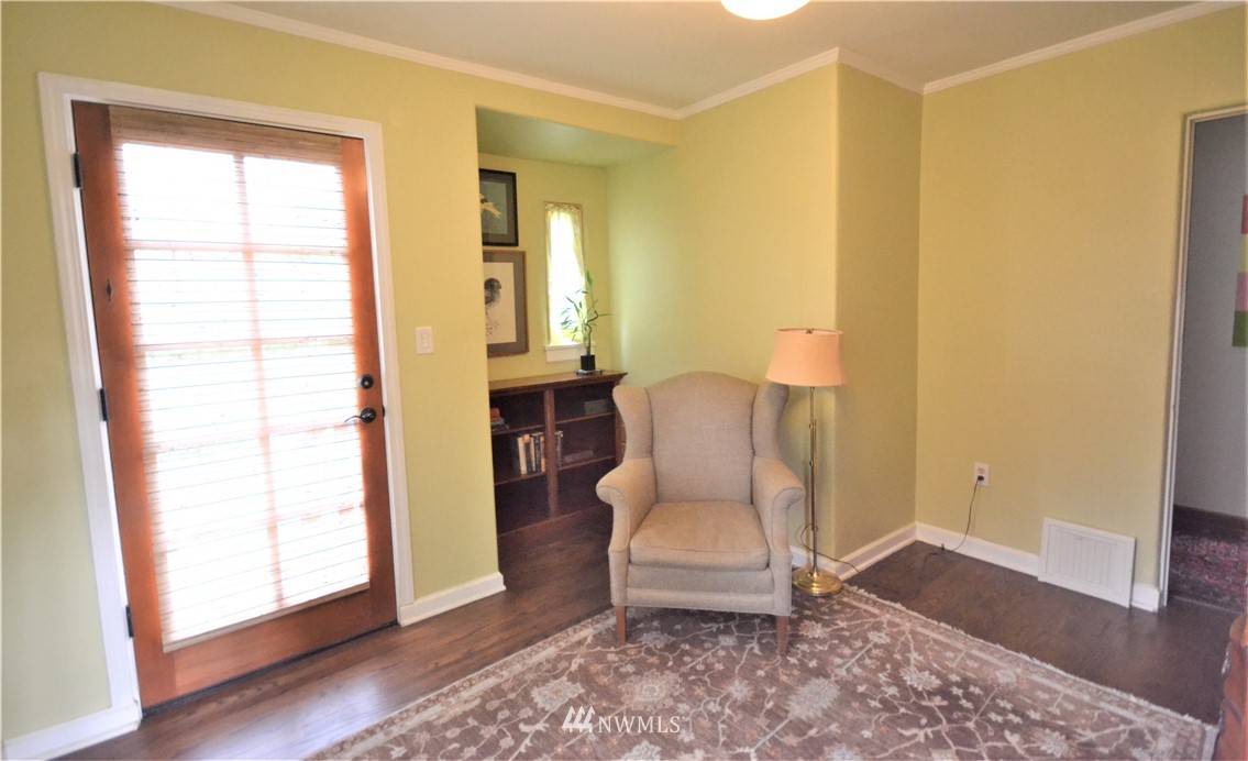 8335 23rd Avenue Northwest Seattle, WA 98117 - Photo 10 of 23