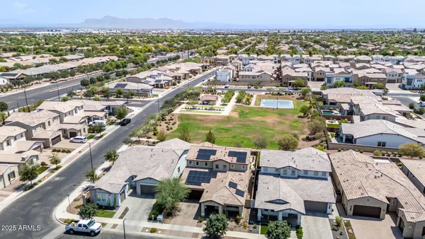 $940,000 | 1657 South Henry Lane, Gilbert, AZ 85295