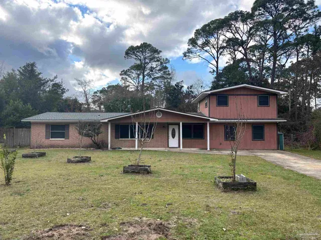 $2,100 | 425 Rentz Avenue, Pensacola, FL 32507
