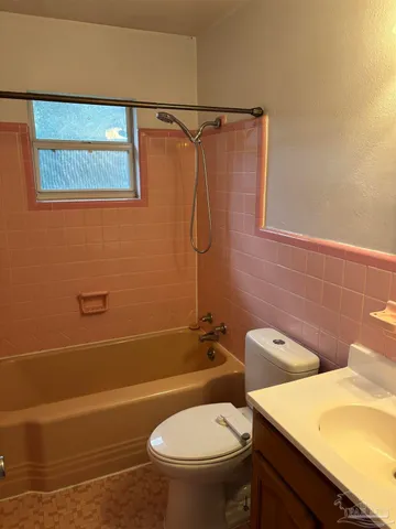 $2,100 | 425 Rentz Avenue, Pensacola, FL 32507