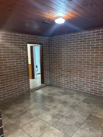 $1,800 | 425 Rentz Avenue, Pensacola, FL 32507