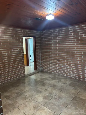 $2,100 | 425 Rentz Avenue, Pensacola, FL 32507