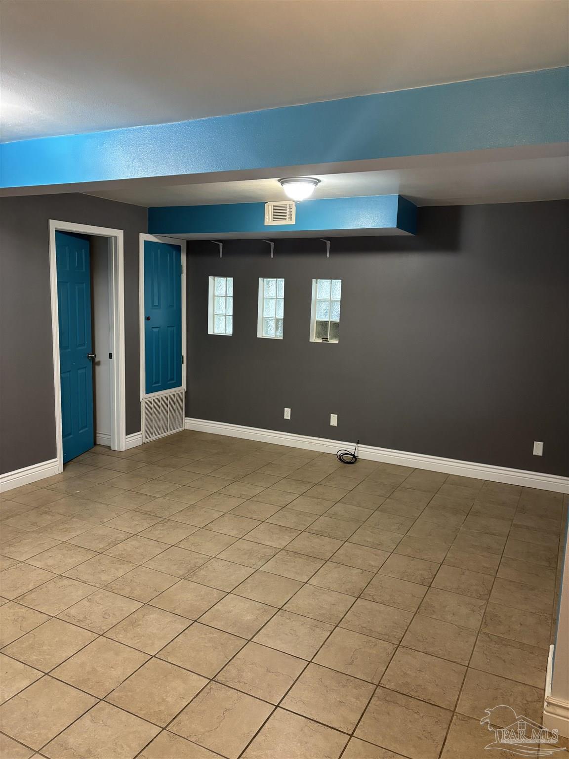 425 Rentz Avenue Pensacola, FL 32507 - Photo 3 of 18