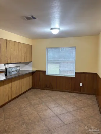 $1,800 | 425 Rentz Avenue, Pensacola, FL 32507
