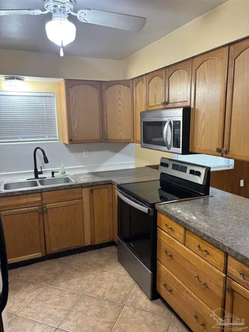 $2,100 | 425 Rentz Avenue, Pensacola, FL 32507