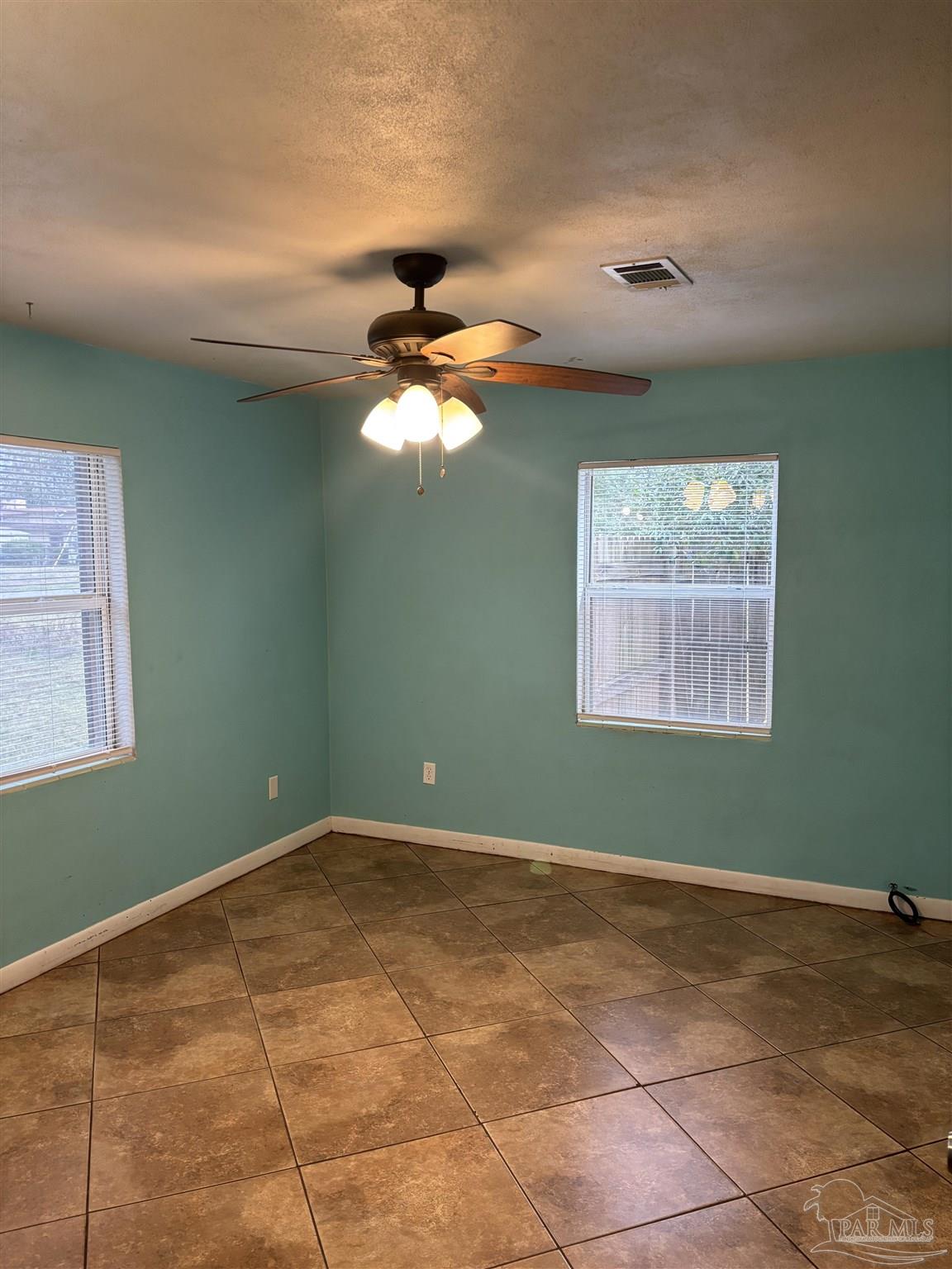 425 Rentz Avenue Pensacola, FL 32507 - Photo 7 of 18