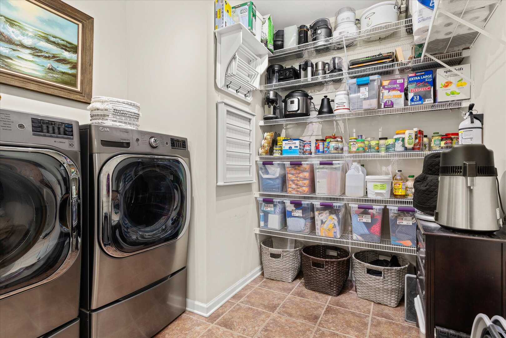 1330 Airport Road Morris, IL 60450 - Photo 14 of 53 a view of washer and dryer in a kitchen