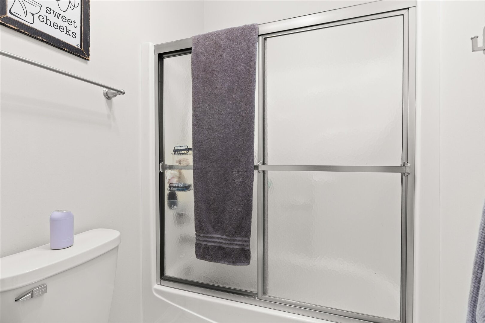 1330 Airport Road Morris, IL 60450 - Photo 32 of 53 a bathroom with a shower