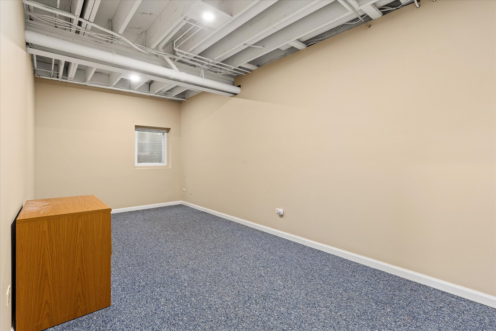 1330 Airport Road Morris, IL 60450 - Photo 37 of 53 a view of an empty room