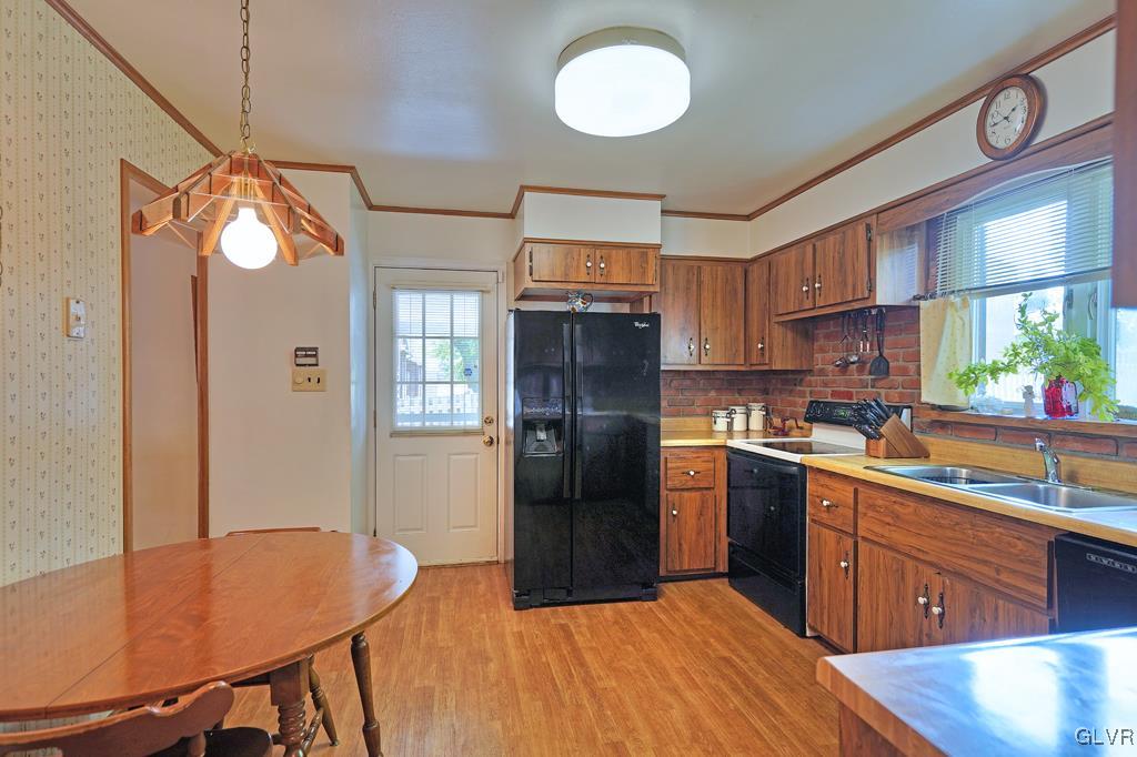 2170 Barrington Road Bethlehem, PA 18018 - Photo 14 of 39 Gallery Image 14