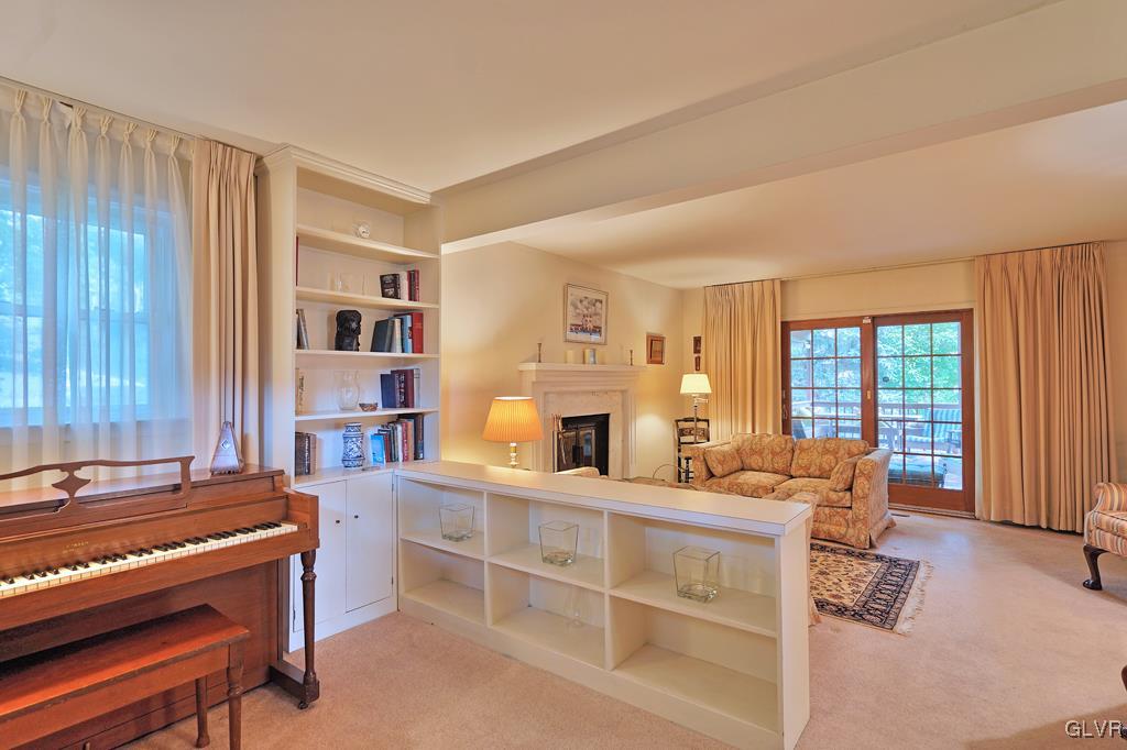 2170 Barrington Road Bethlehem, PA 18018 - Photo 5 of 39 Gallery Image 5