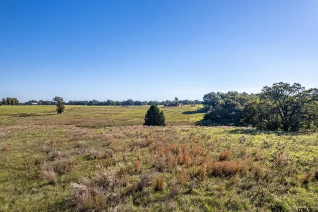 a view of ocean with a building